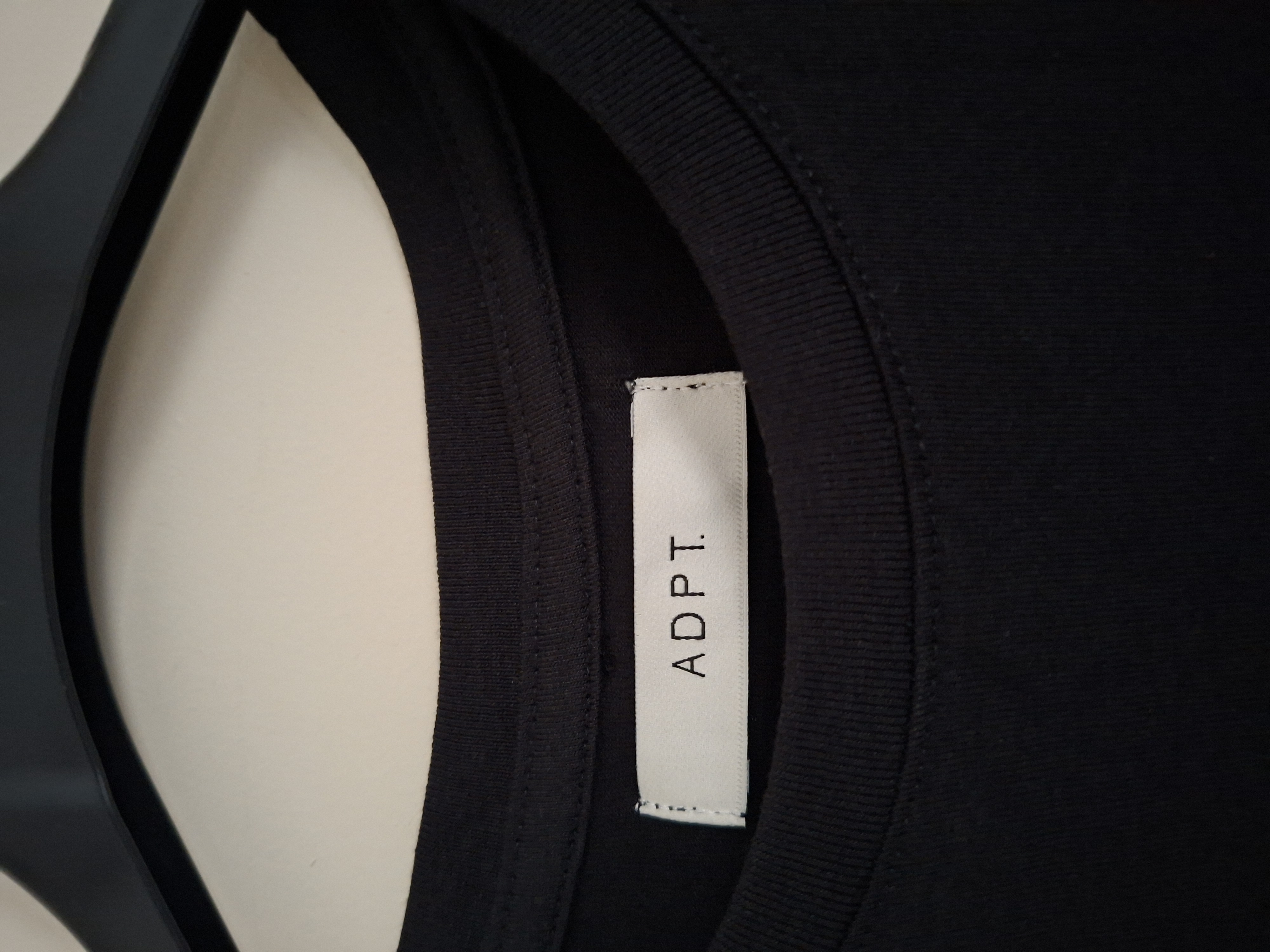 ADPT. jurk zwart mouwloos maat S/M