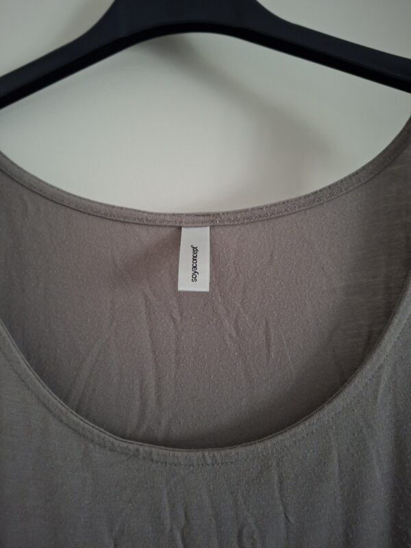 20260307_172015 Soya Concept maxi jurk taupe mouwloos maat M