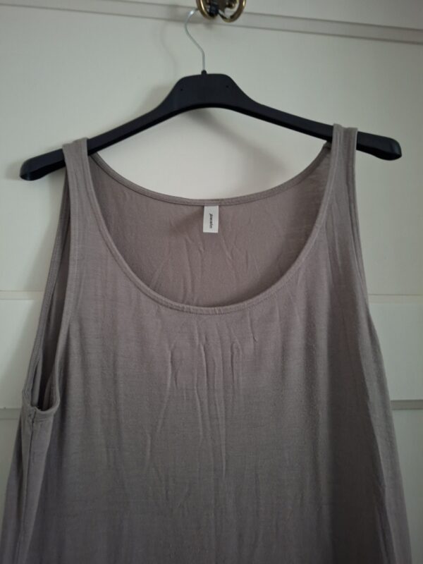 Soya Concept maxi jurk taupe mouwloos maat M