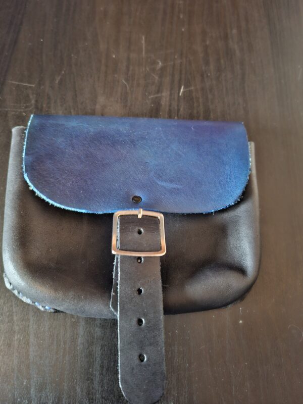 Leren riemtasje zwart blauw handgemaakt gesp-sluiting