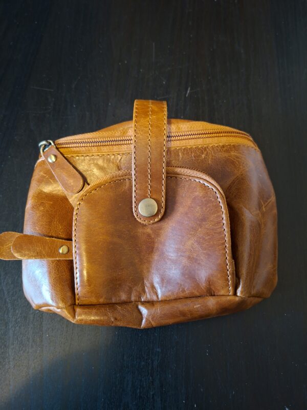 Leren heuptasje cognac washed vintage riemlussen 17x14 cm
