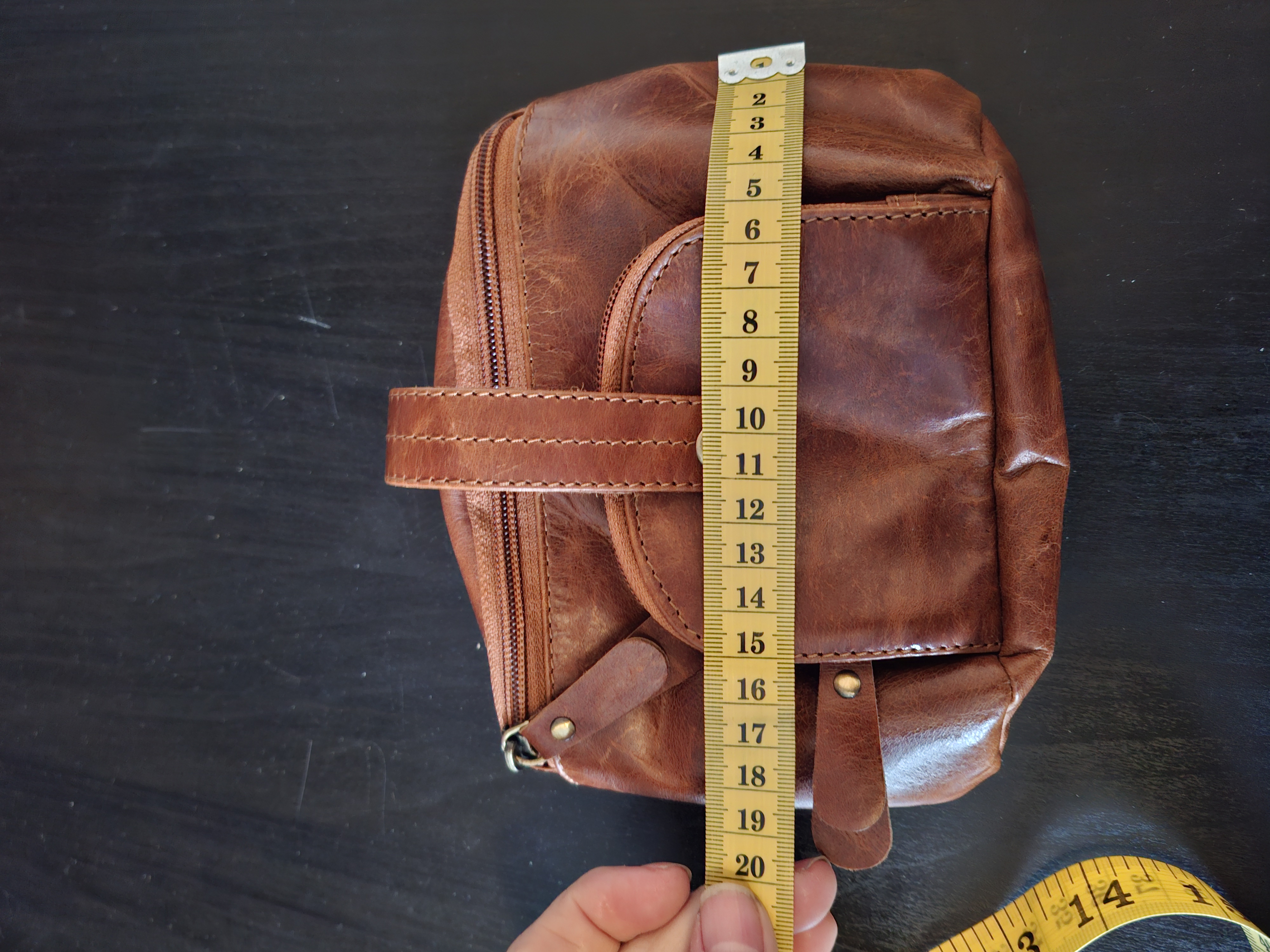 Leren heuptasje cognac washed vintage riemlussen 17x14 cm