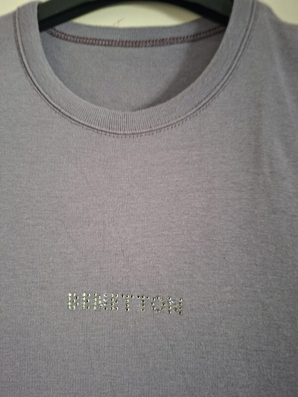 Benetton T-shirt lila/lavendel strass logo maat S