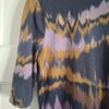 Top ikat print donkerblauw/oker/lila staande col maat S/M