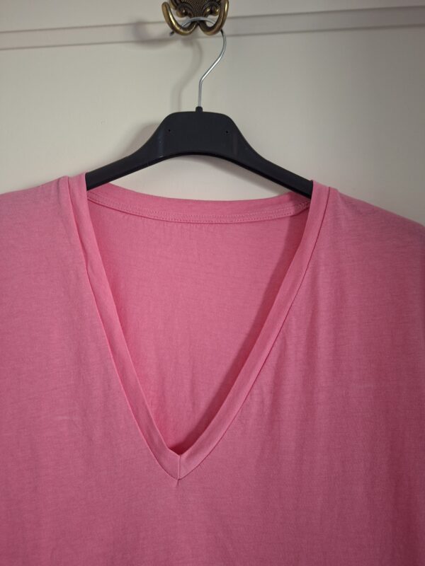Roze T-shirt diepe V-hals maat S/M
