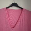 20260311_151258 Roze T-shirt diepe V-hals maat S/M