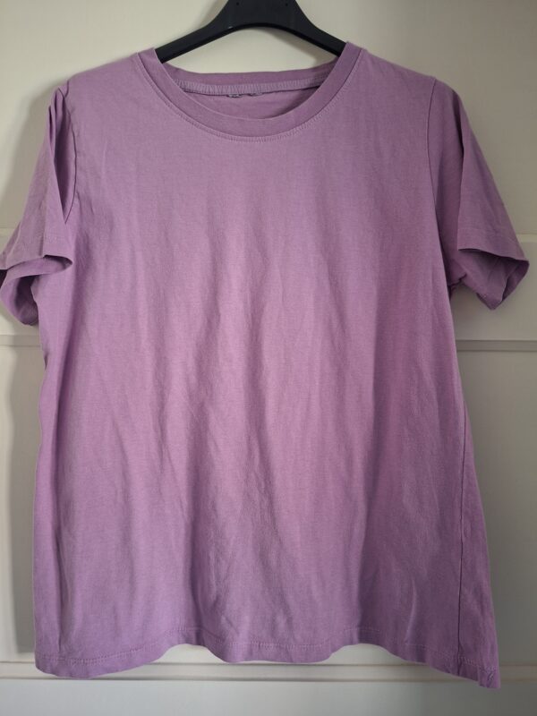 20260311_151512 Lila T-shirt ronde hals maat S/M