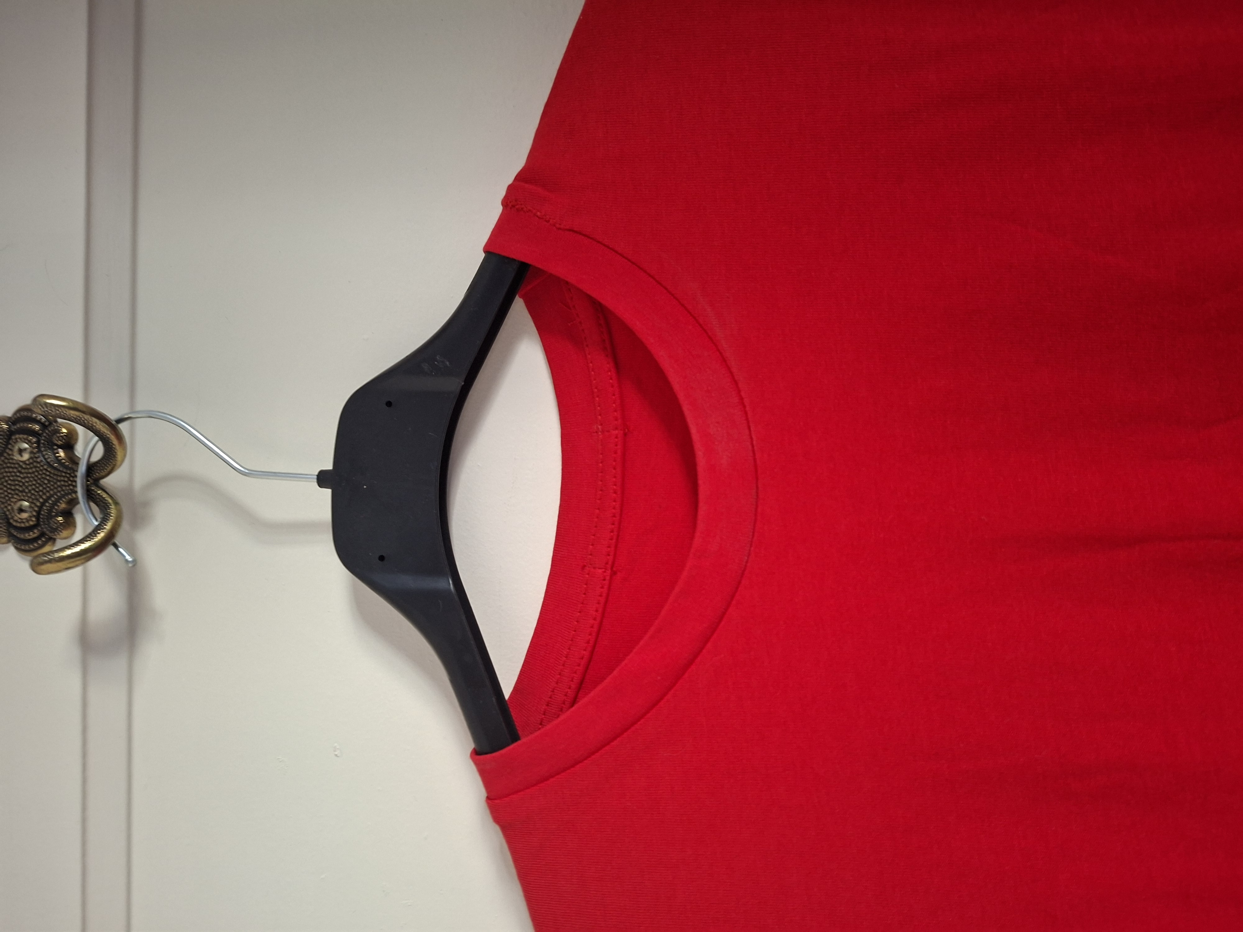 Rood basic t-shirt ruime maat 38 geen merk