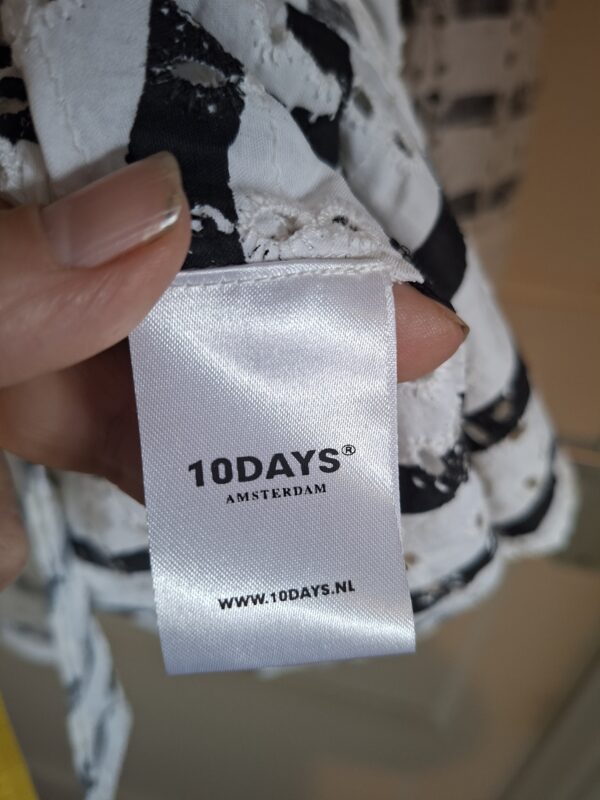 10DAYS Amsterdam broderie blouse-jasje wit/grijs maat M