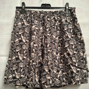Korte broek / shorts - Zwart/roze paisley - Maat ca. 44-46
