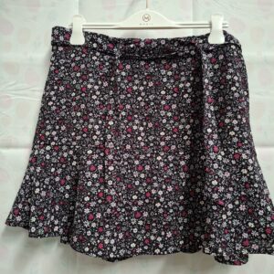 Holland House skort (rok met vast broekje) - Zwart bloemenprint - Maat L