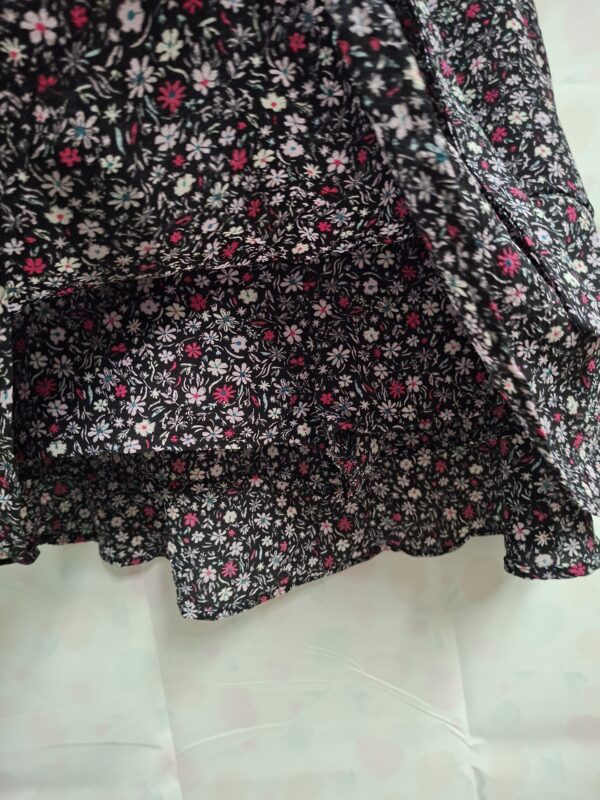 Holland House skort (rok met vast broekje) - Zwart bloemenprint - Maat L