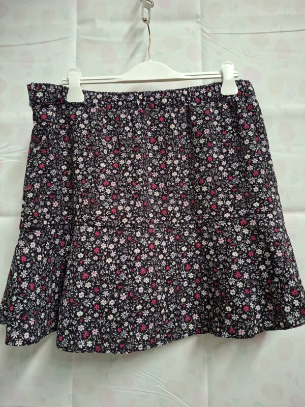 Holland House skort (rok met vast broekje) - Zwart bloemenprint - Maat L