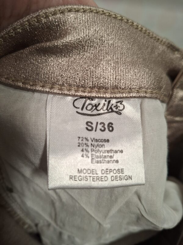 20260318_125342 Toxik3 Skinny Broek Rosé Goud Metallic S/36