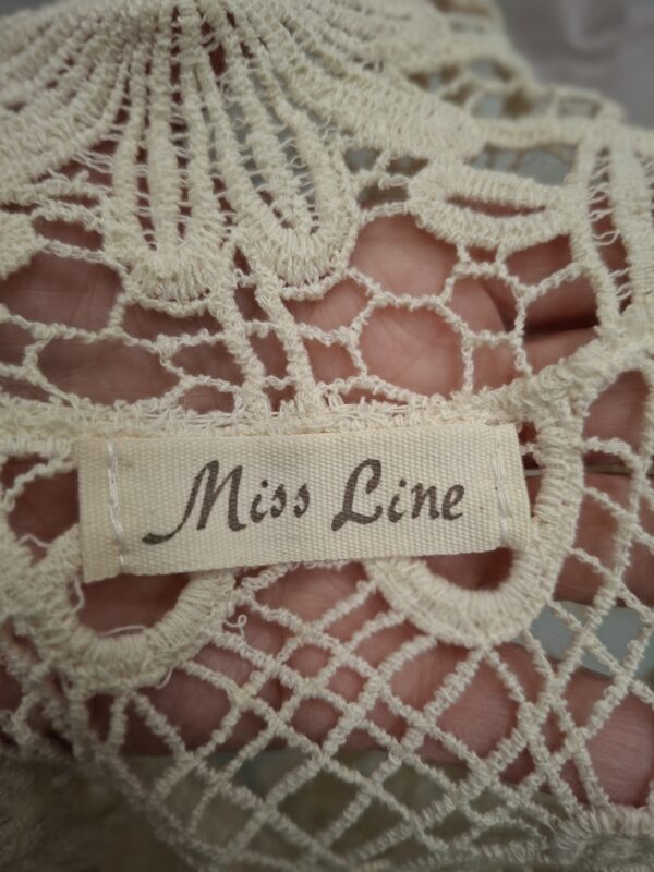 Miss Line Haakwerk Kant Vest Ecru/Crème — Boho Chique