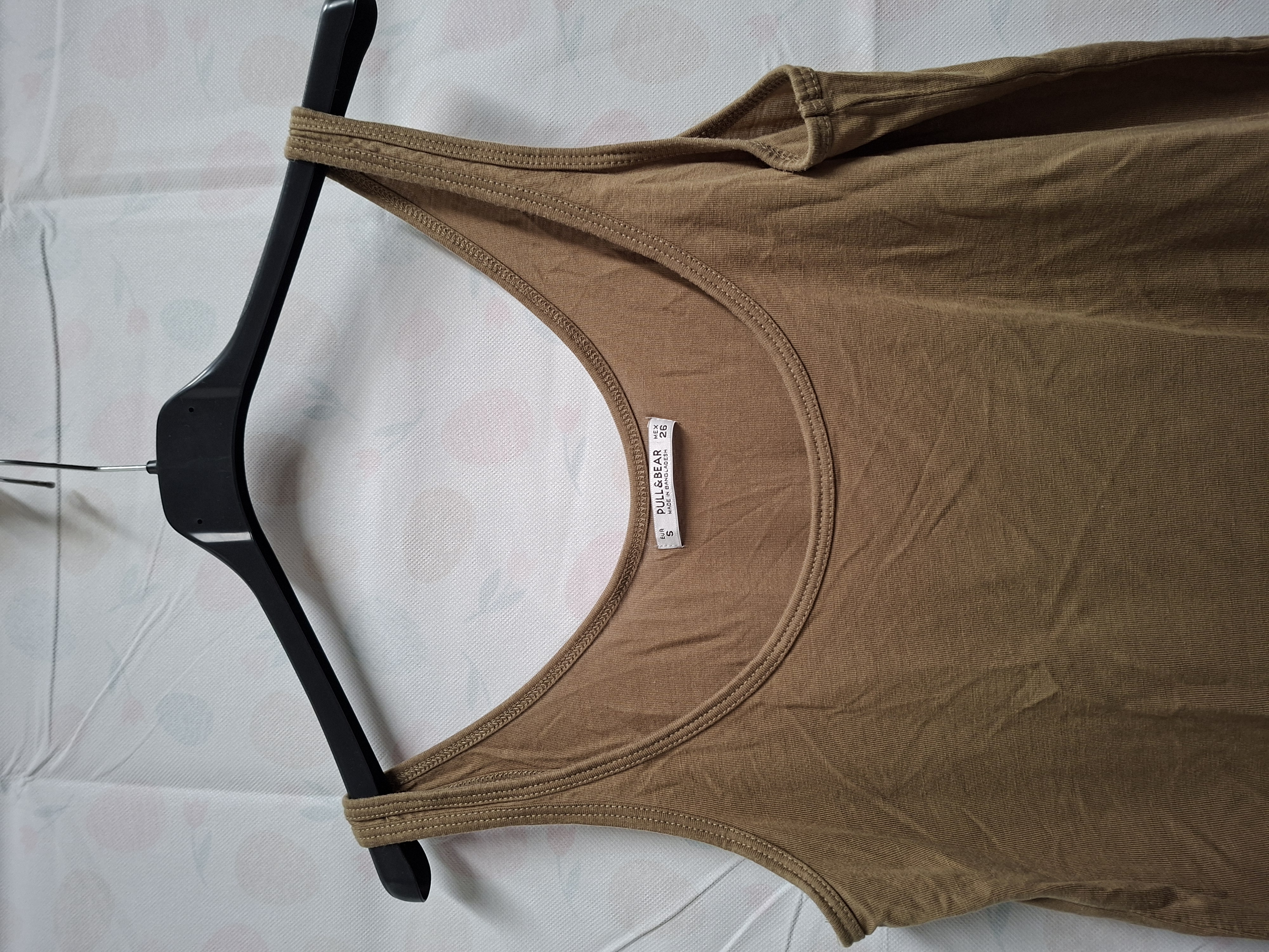 Pull & Bear Mouwloos Topje Hemdje Camel S — Diepe Ronde Hals