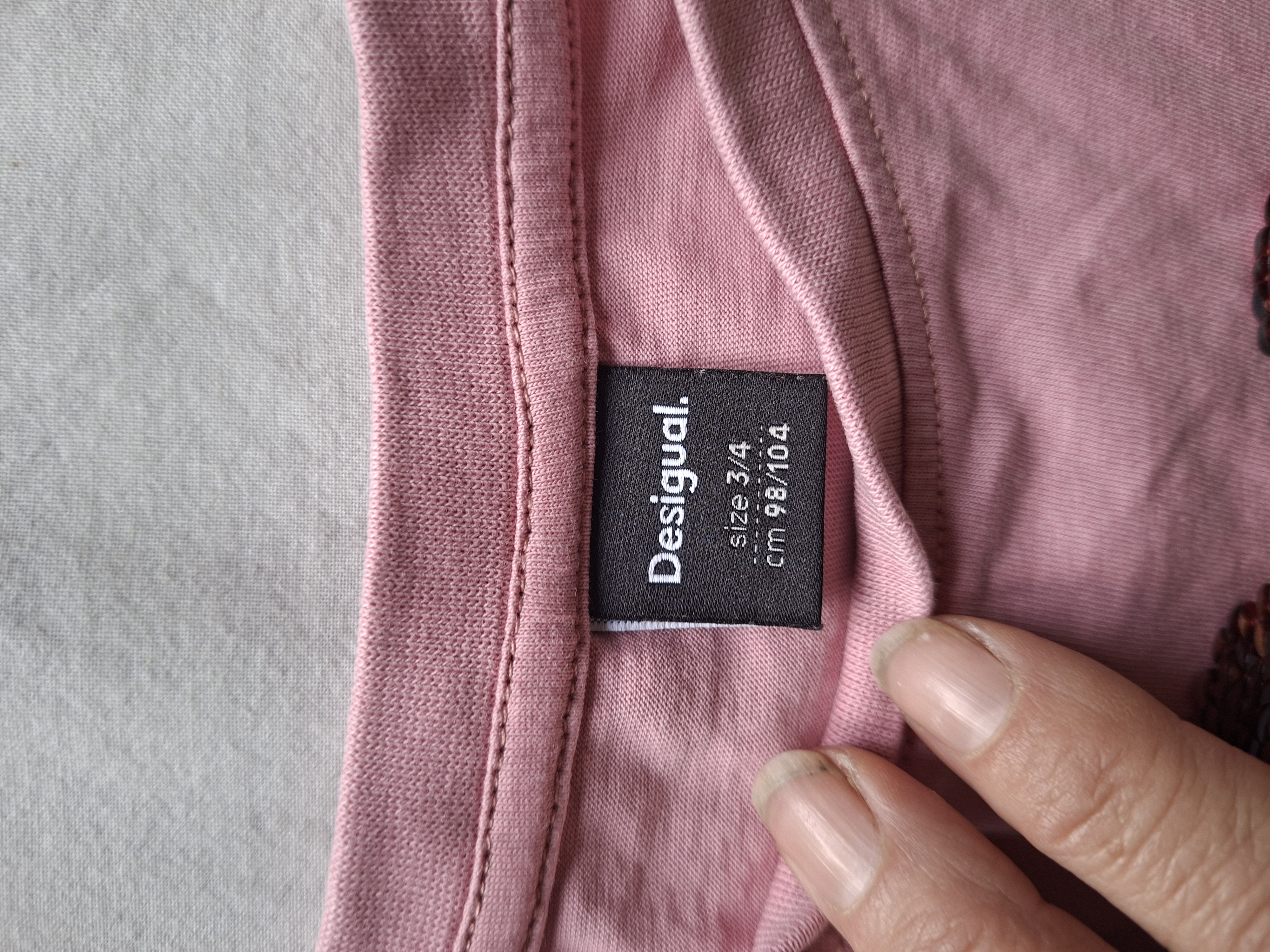 Desigual T-shirt roze met keerbare paillettenbloem maat 104