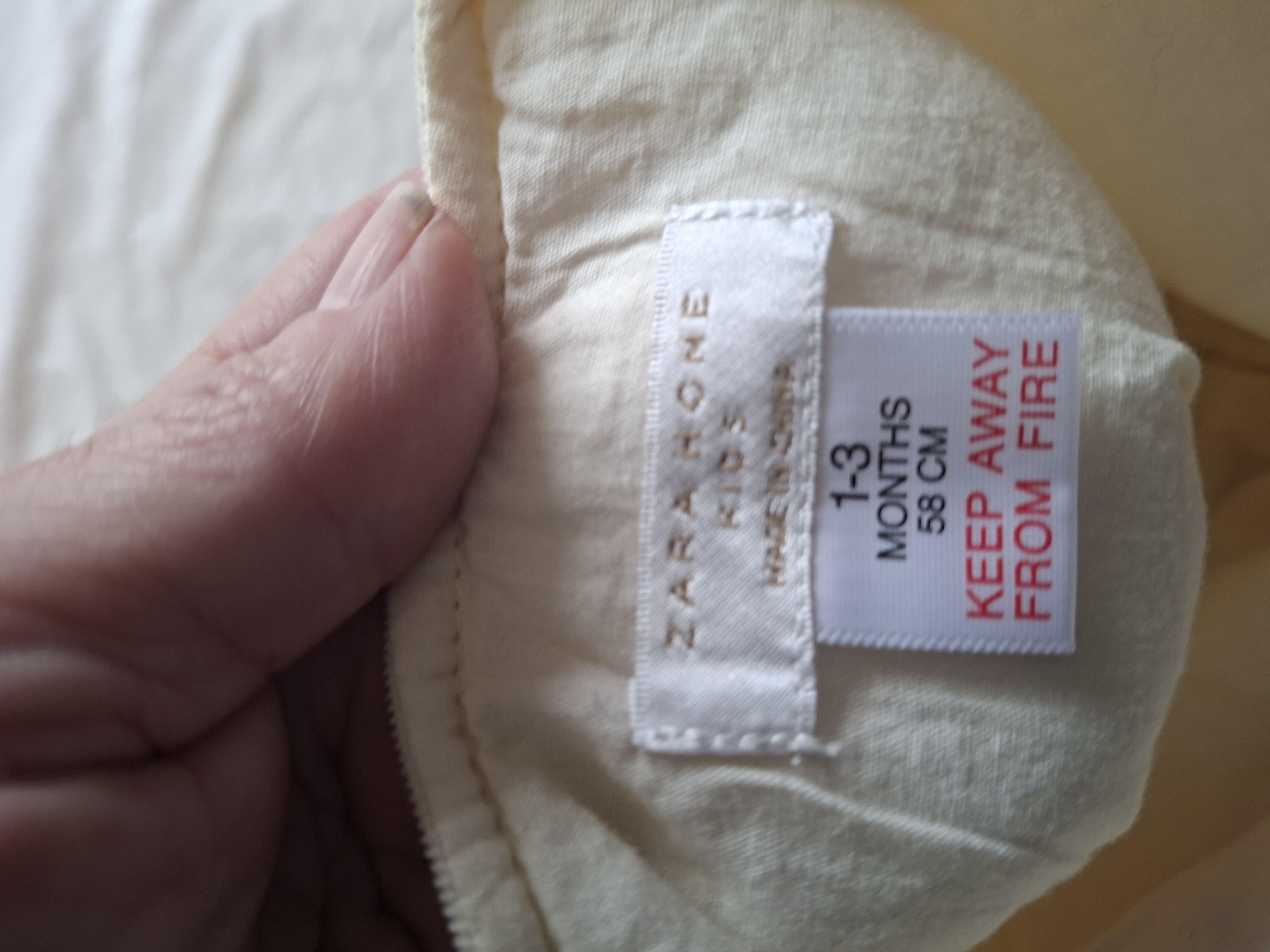 Zara Home gewatteerd jasje crème maat 56/62