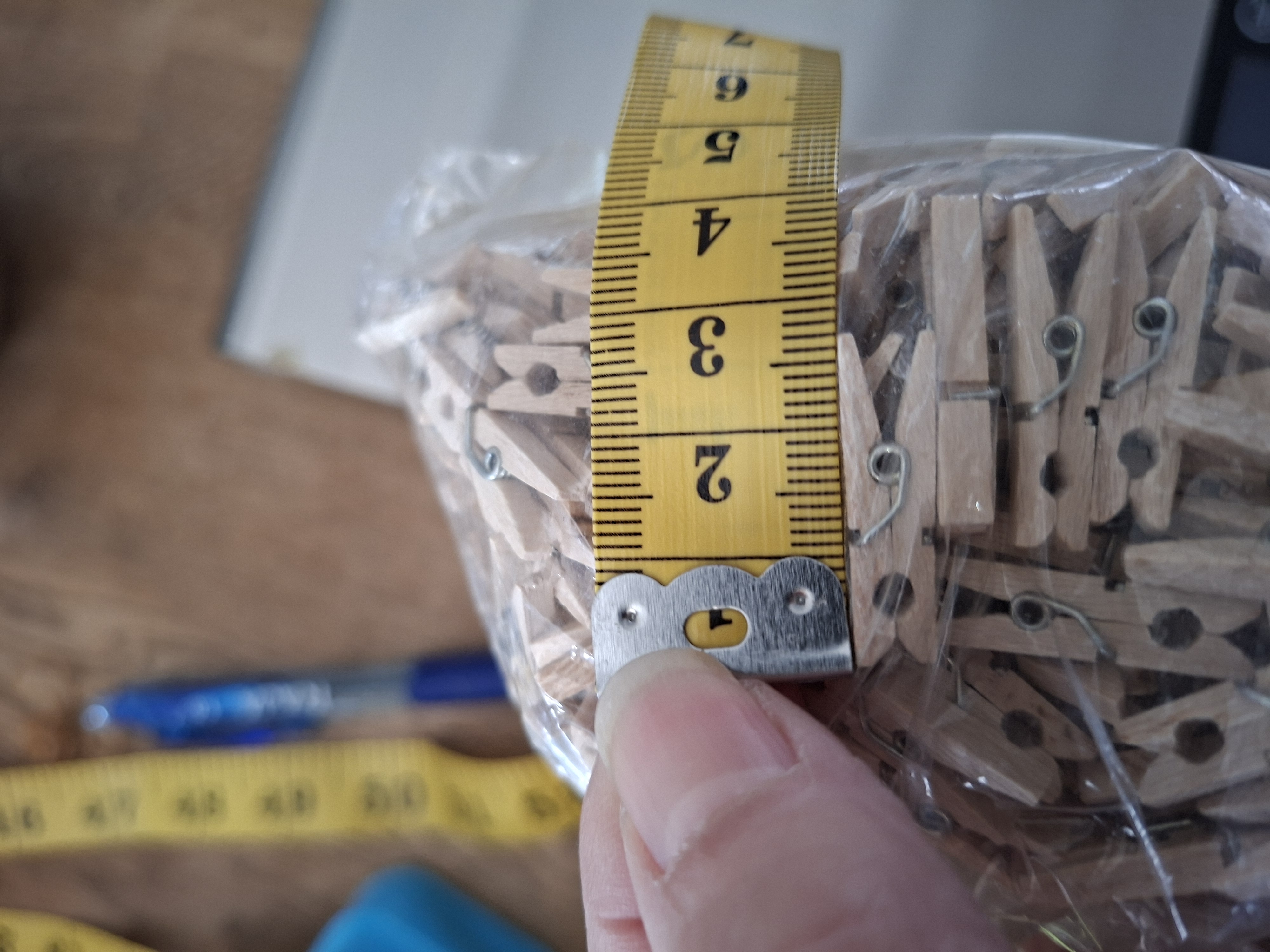 Circa 375 mini wasknijpers hout naturel 2,5 cm