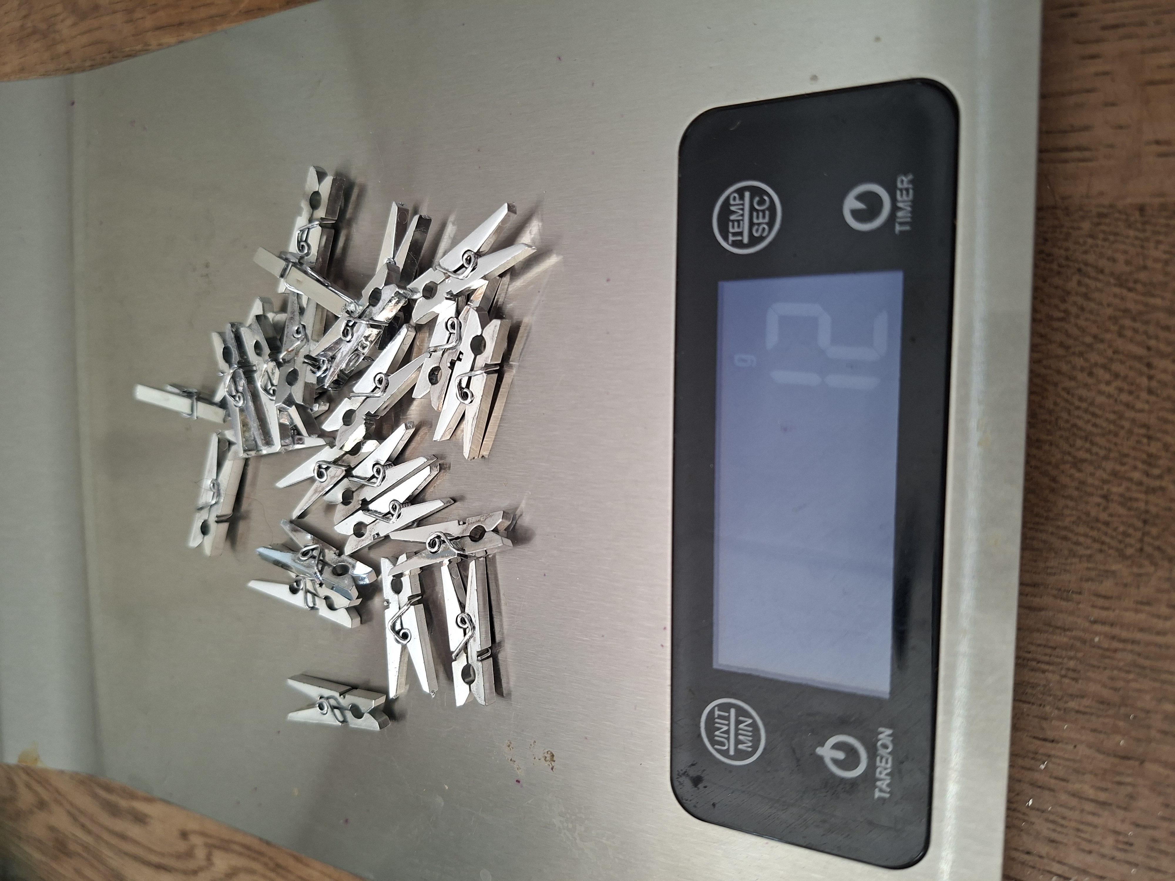 Circa 130 mini wasknijpers plastic zilver 2,5 cm