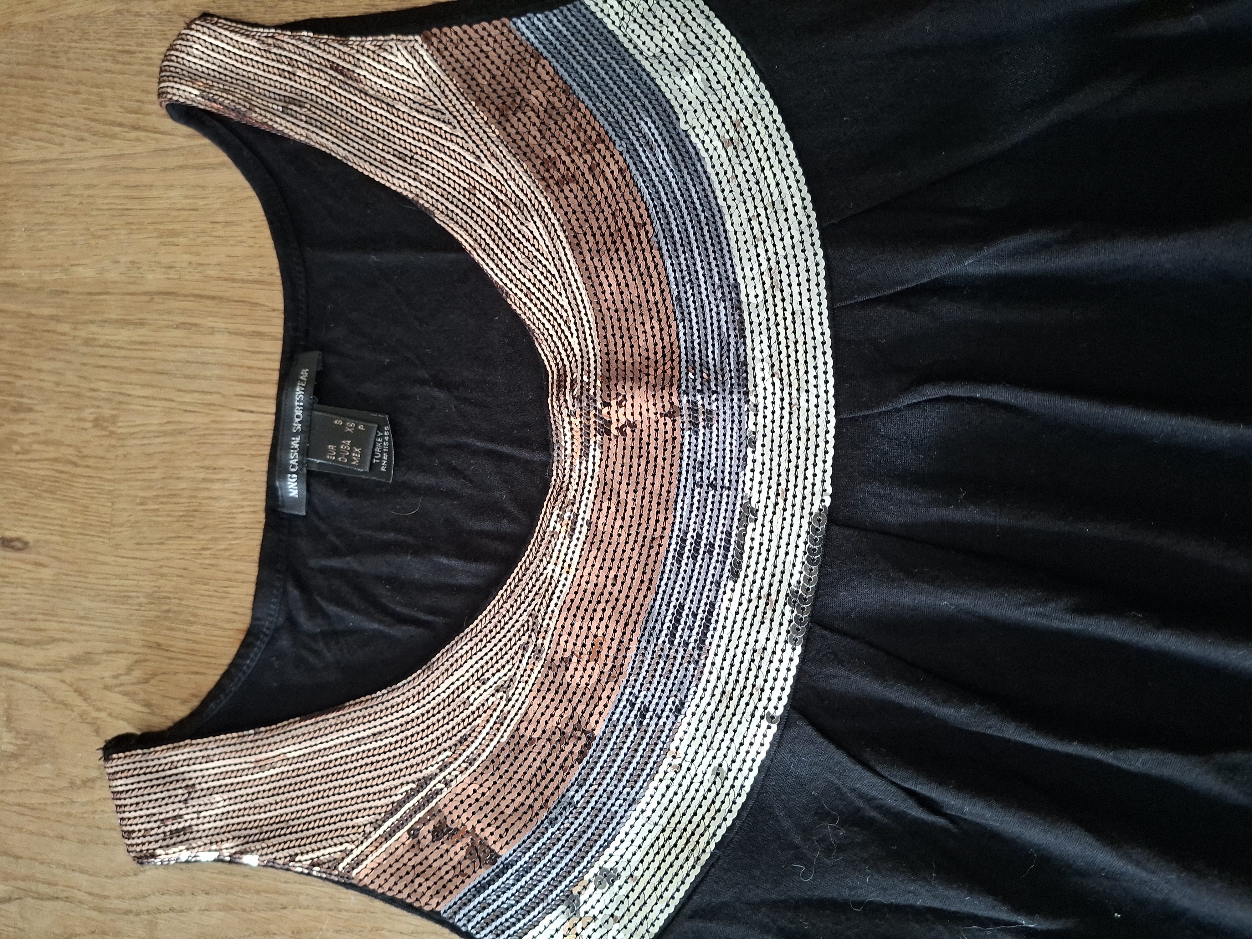 MNG Casual Sportswear zwart hemdje pailletten hals maat XS