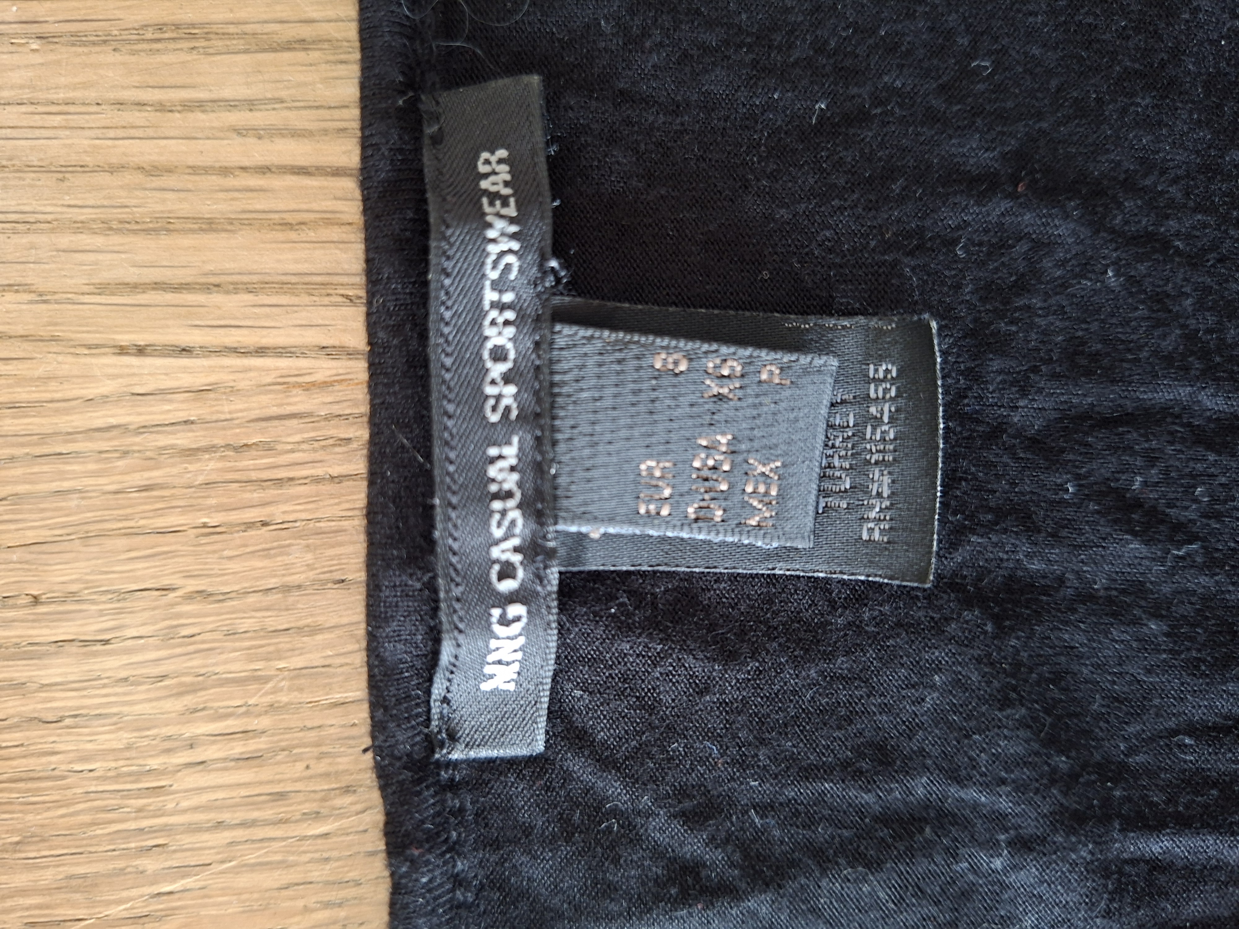 MNG Casual Sportswear zwart hemdje pailletten hals maat XS