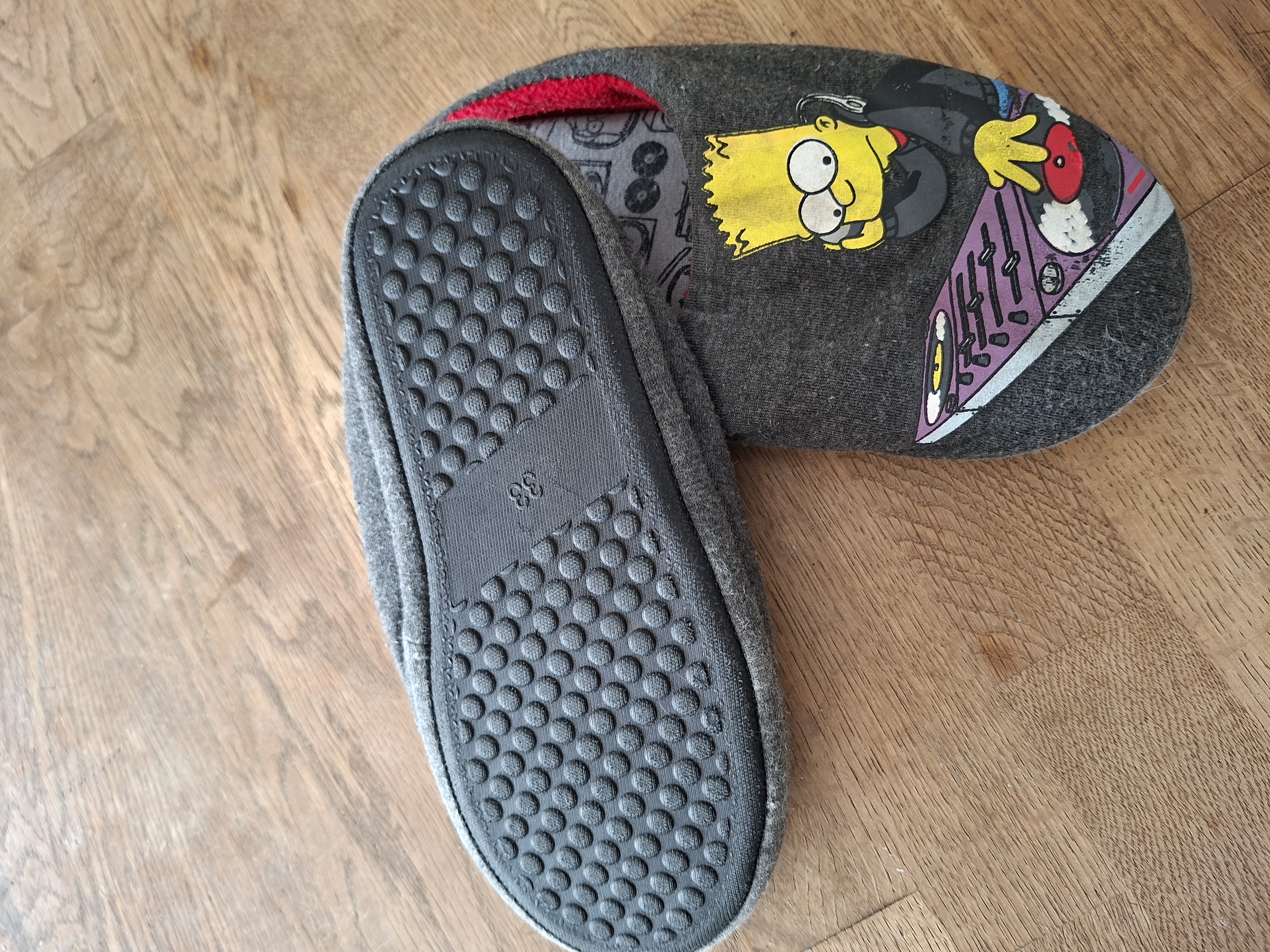 The Simpsons Bart Simpson sloffen grijs maat 33
