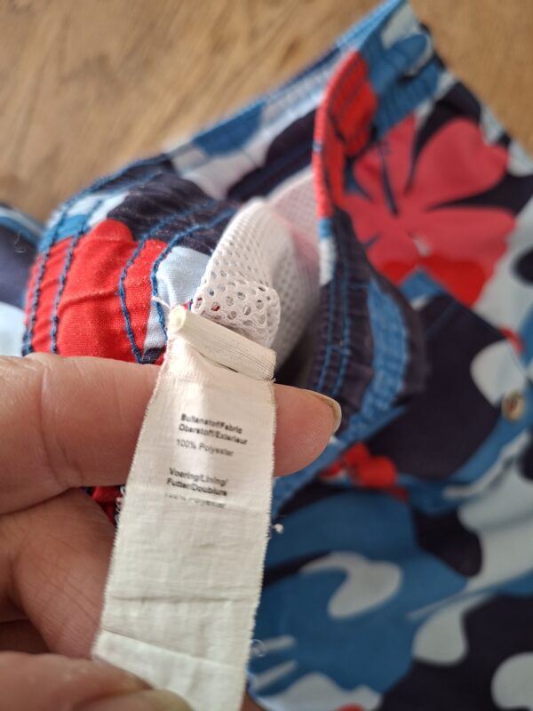 WE Fashion zwembroek blauw hibiscus print