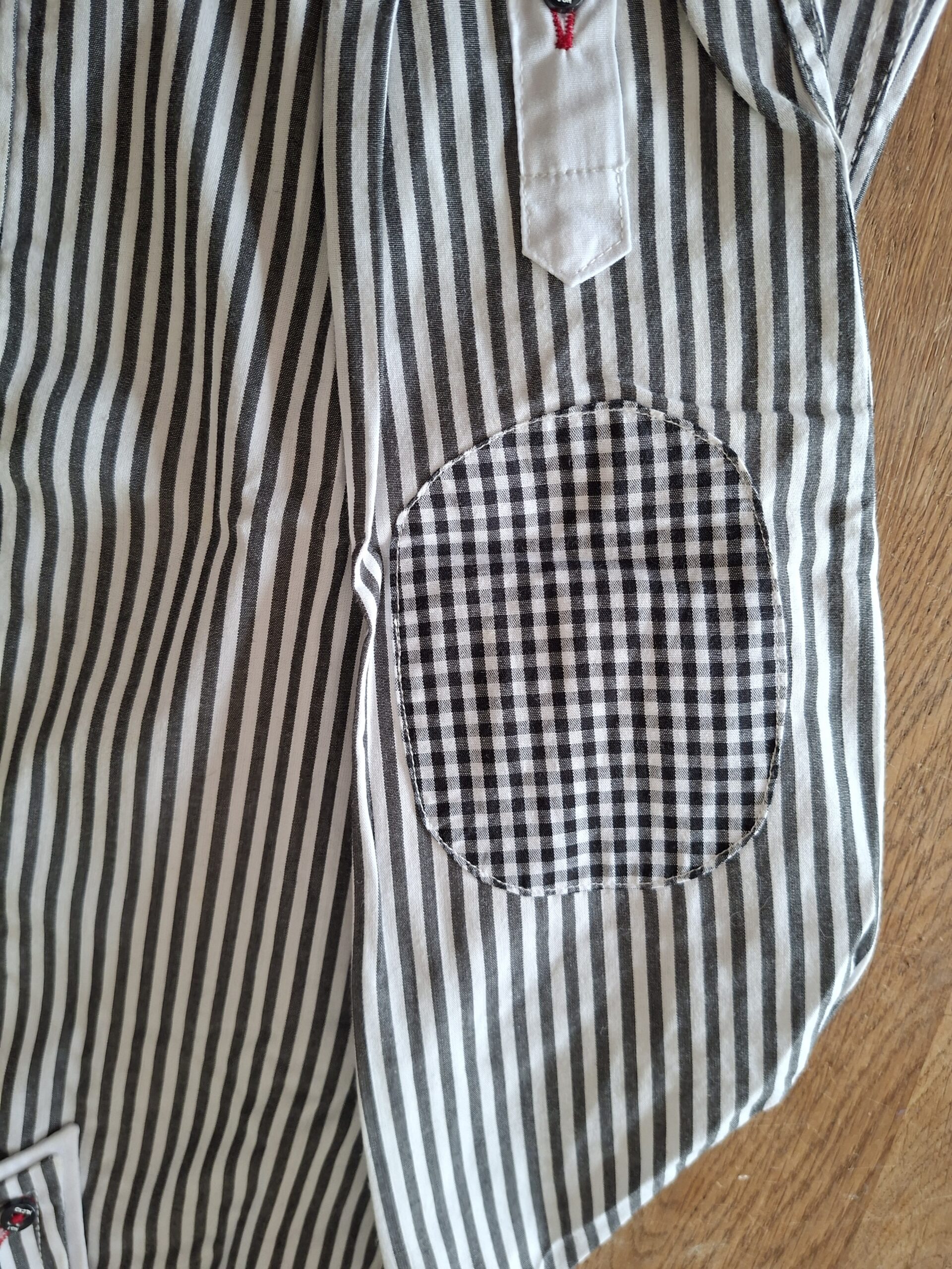 No.1 NLCKO overhemd wit/zwart gestreept met elleboogpatches