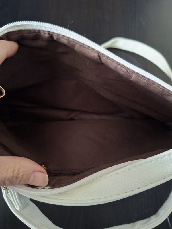 Schoudertas Baguette Wit met Goudkleurige Details