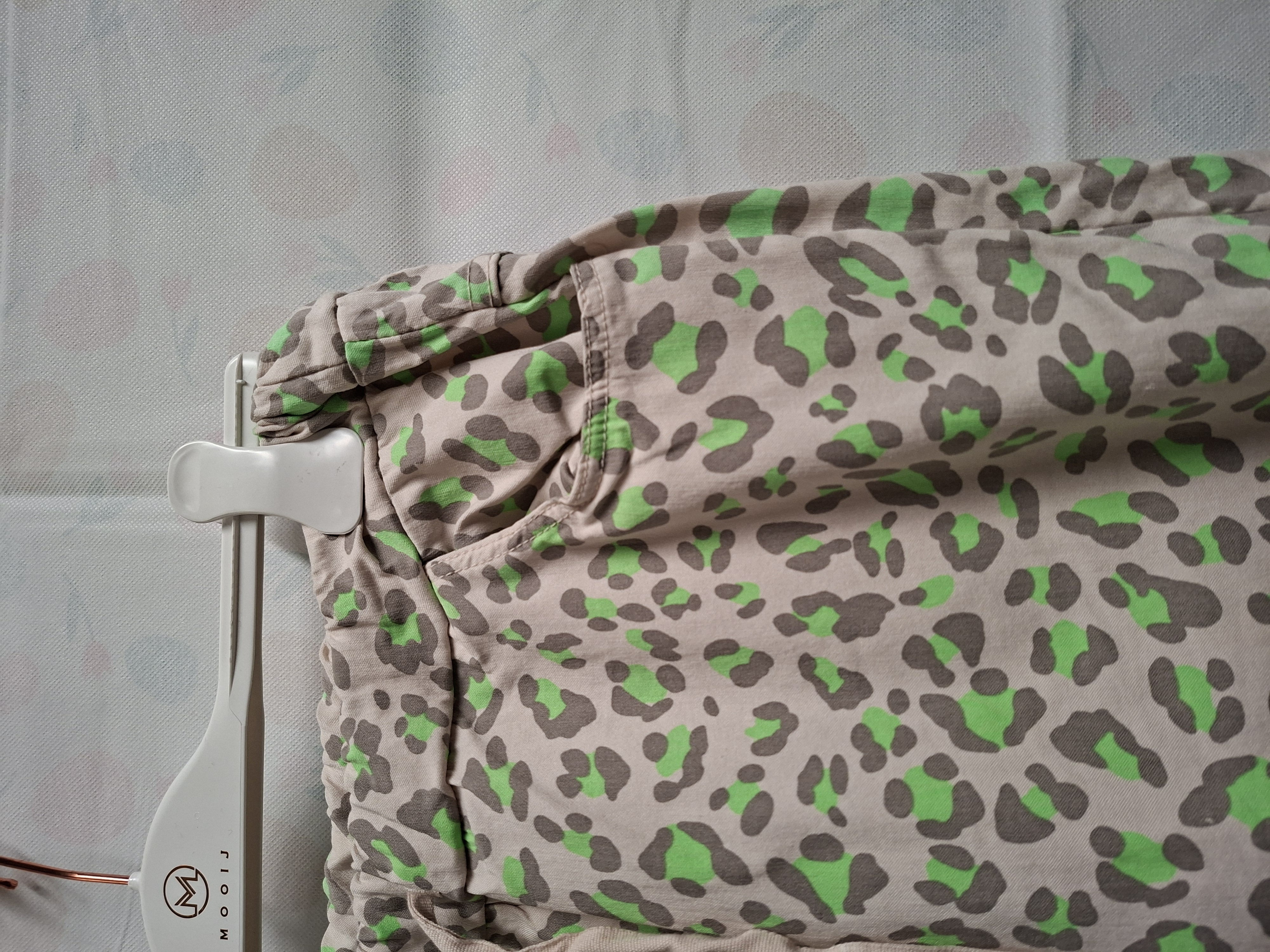 Broek luipaardprint beige/groen maat one size