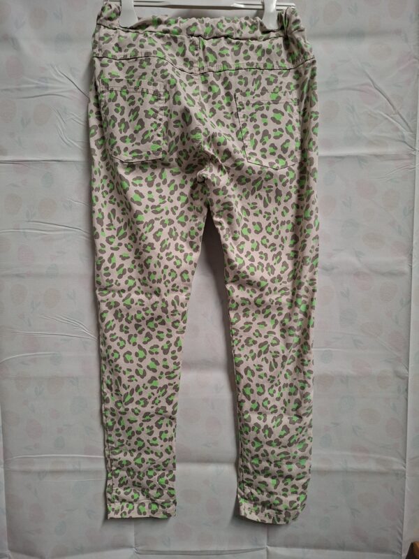 Broek luipaardprint beige/groen maat one size