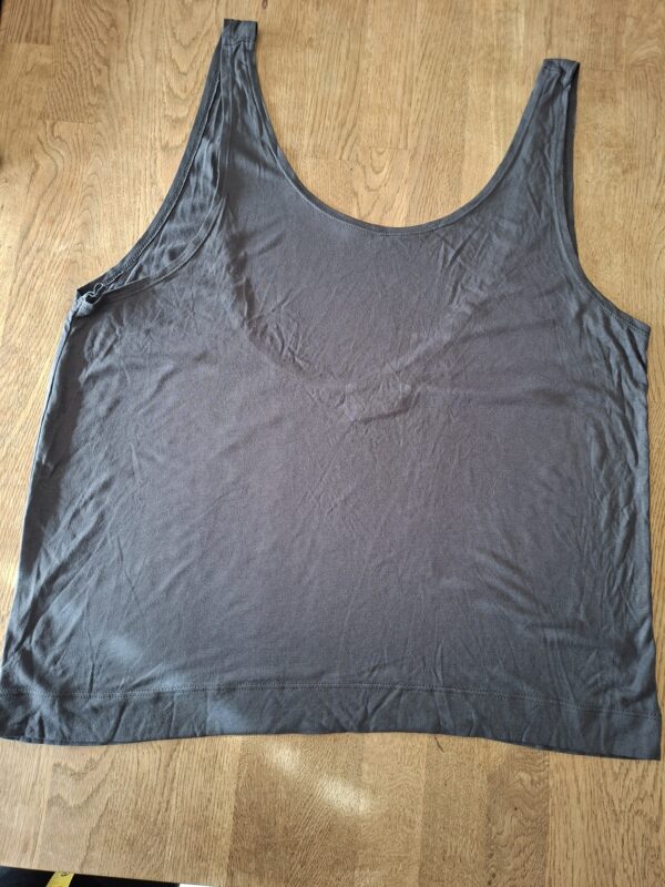 Dr Denim brede grijze top diepe rug maat M