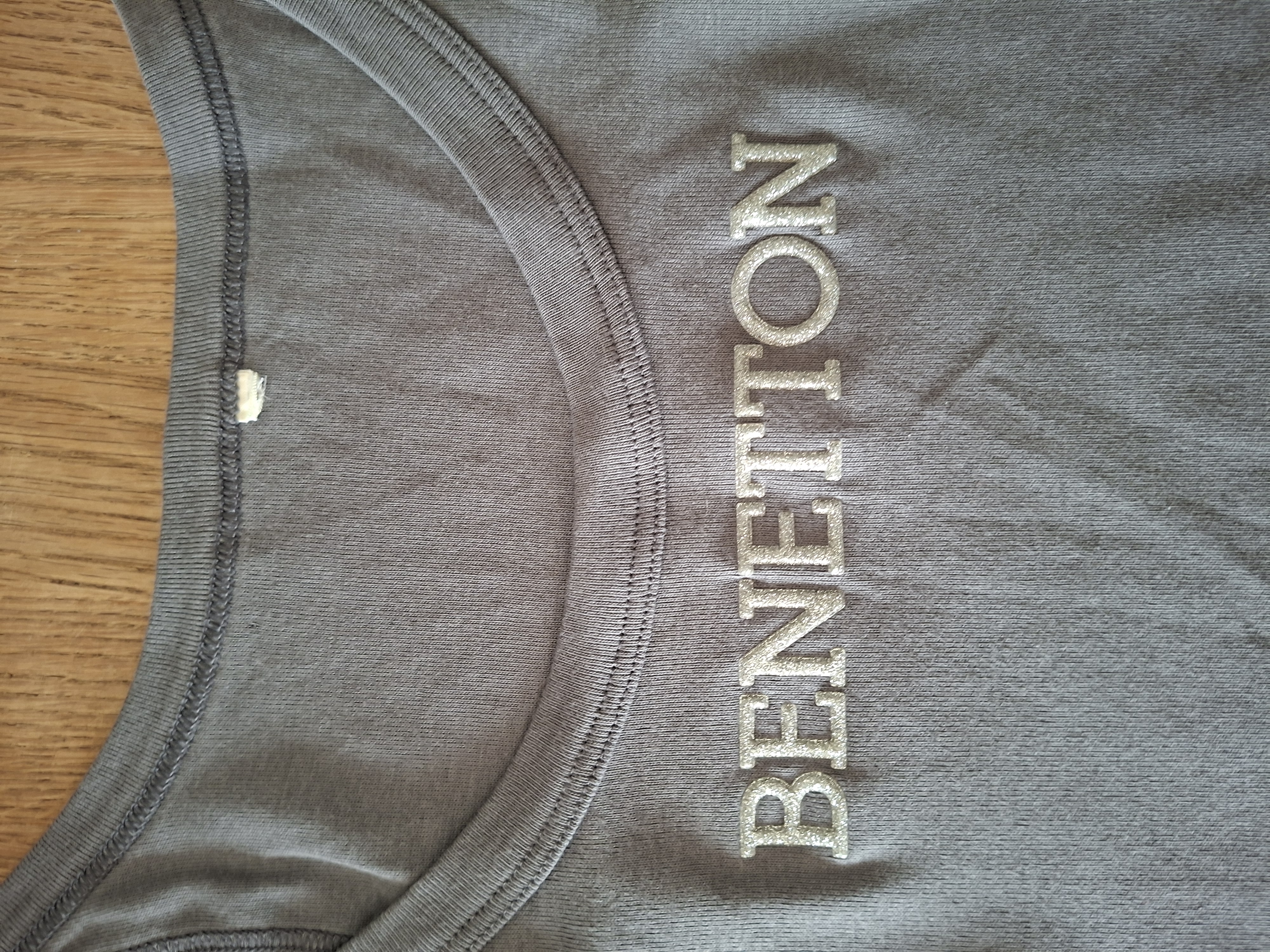 Benetton grijs hemdje geborduurd logo maat S