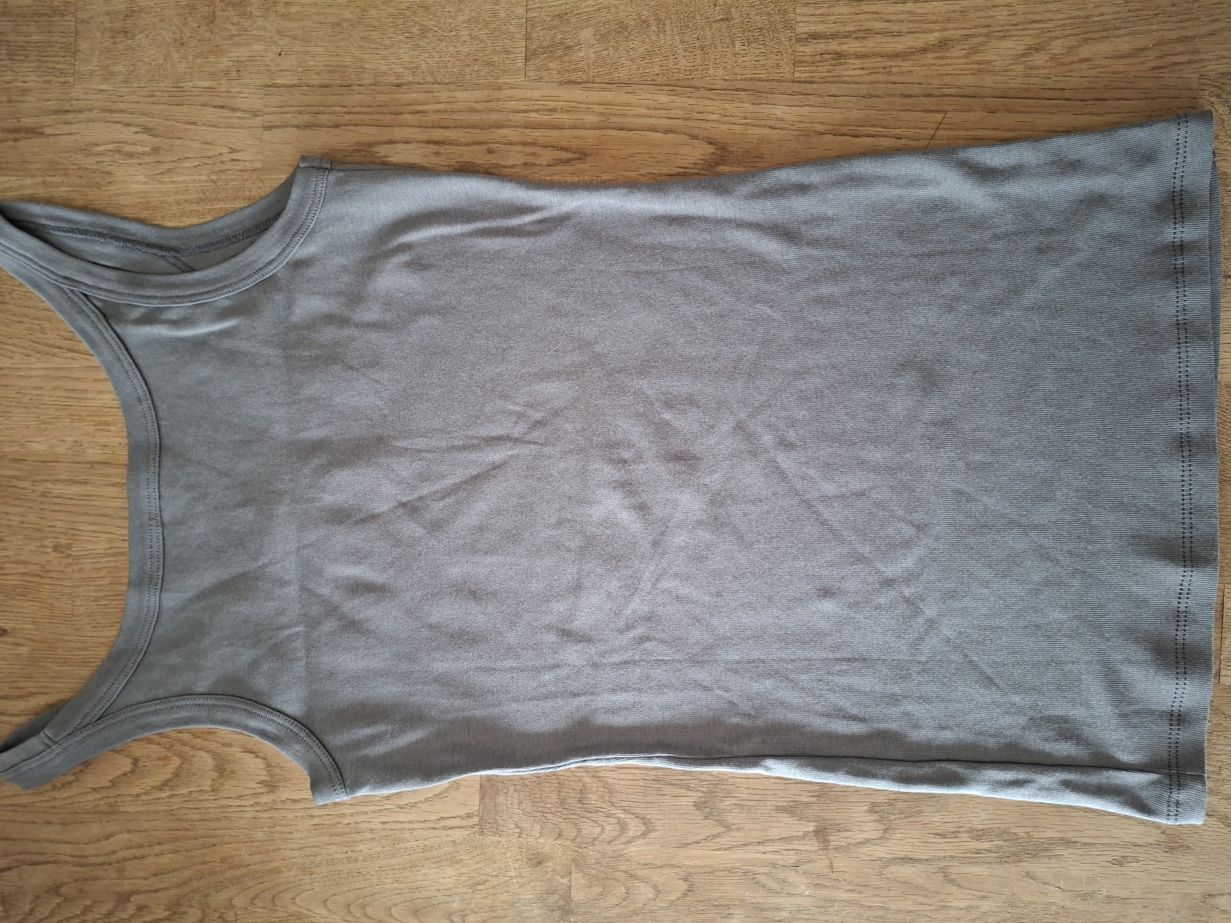 Benetton grijs hemdje geborduurd logo maat S