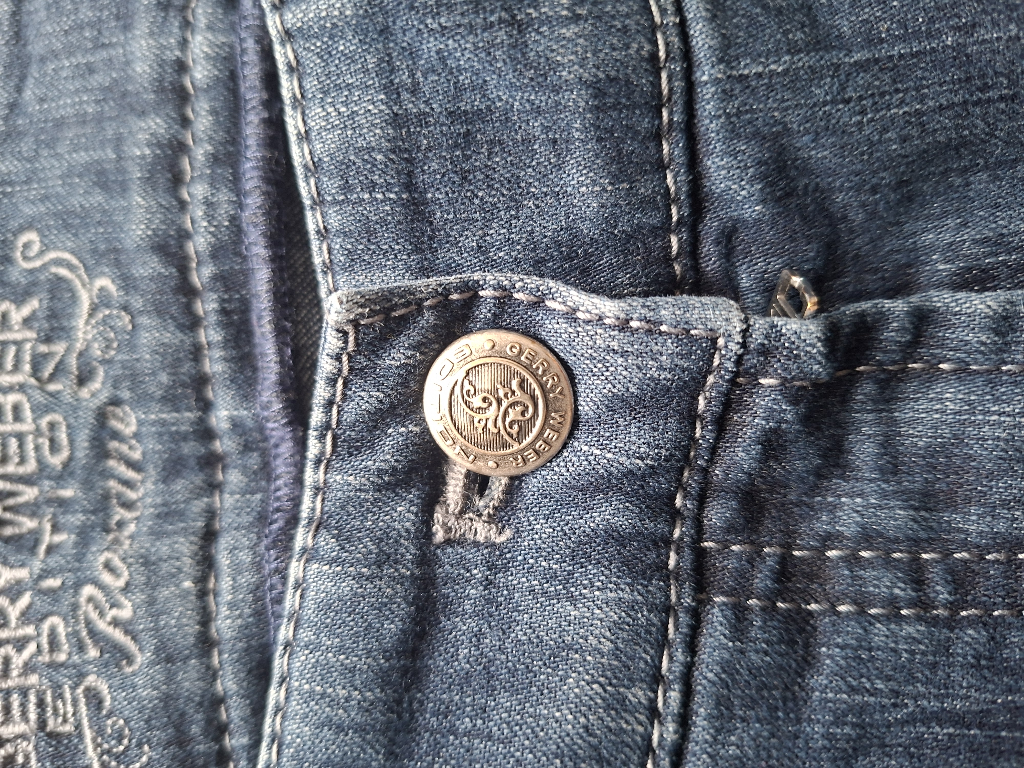 Gerry Weber Edition donkerblauwe spijkerbroek