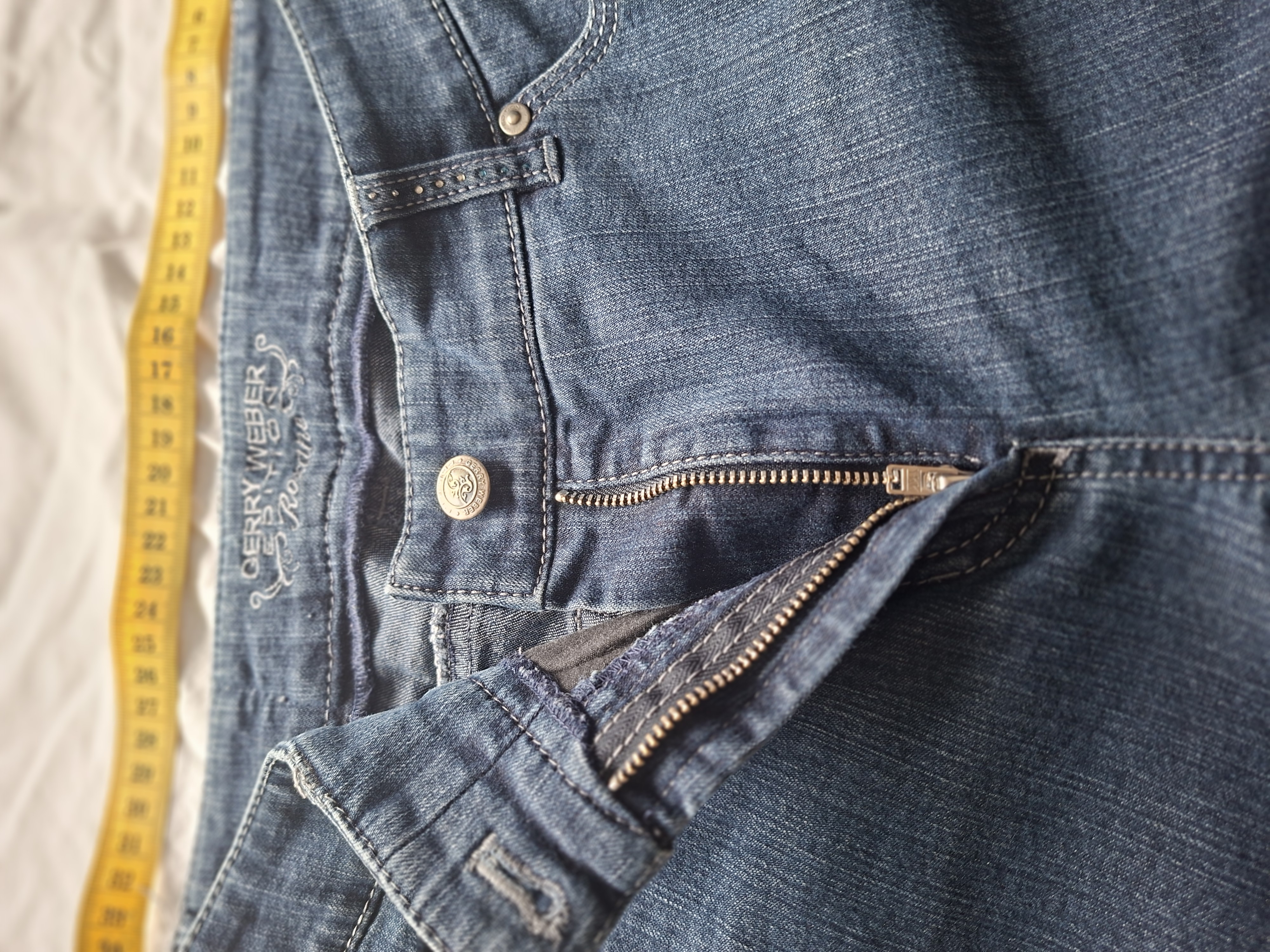 Gerry Weber Edition donkerblauwe spijkerbroek