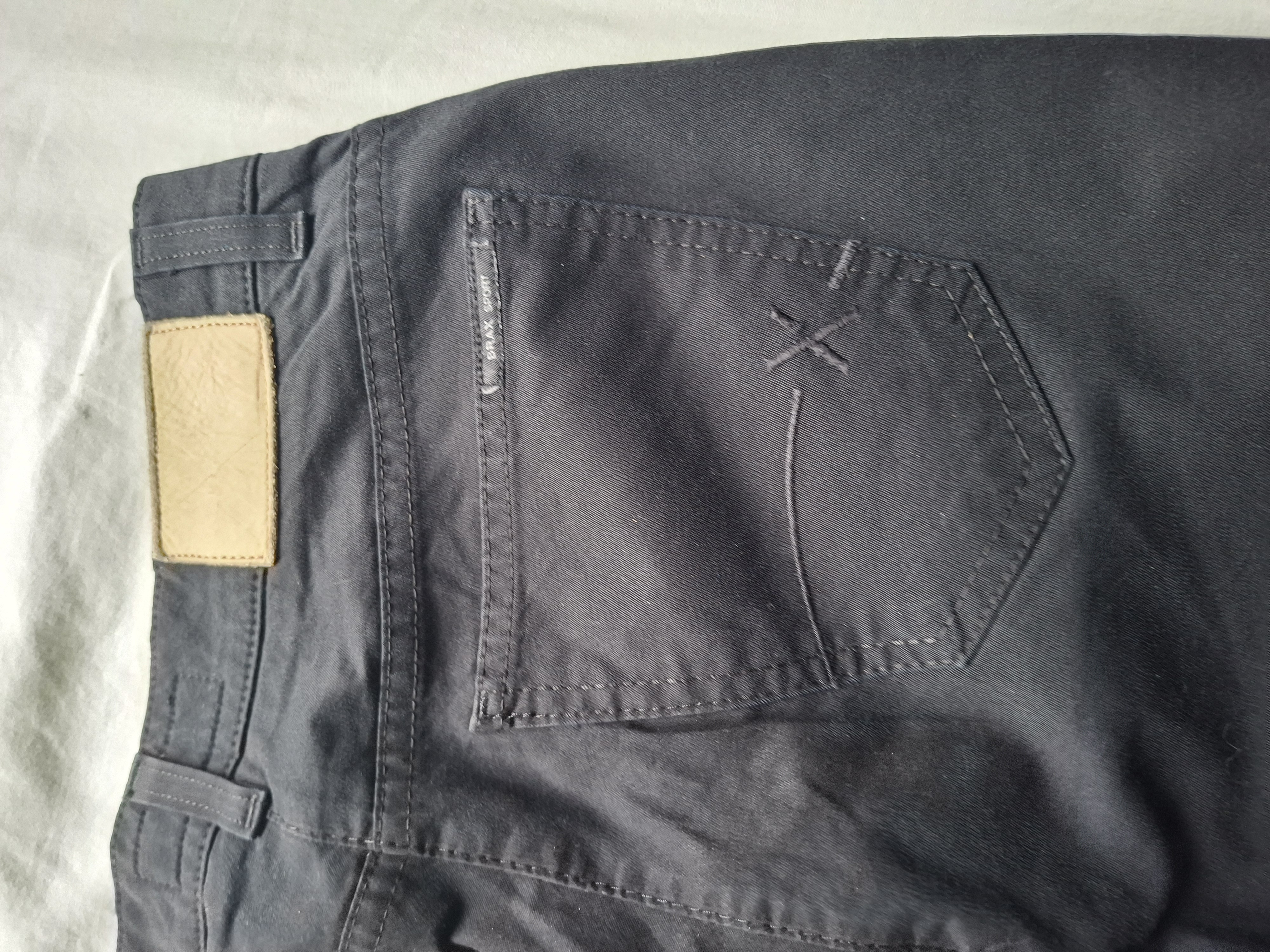 Brax Slim Line zwarte spijkerbroek