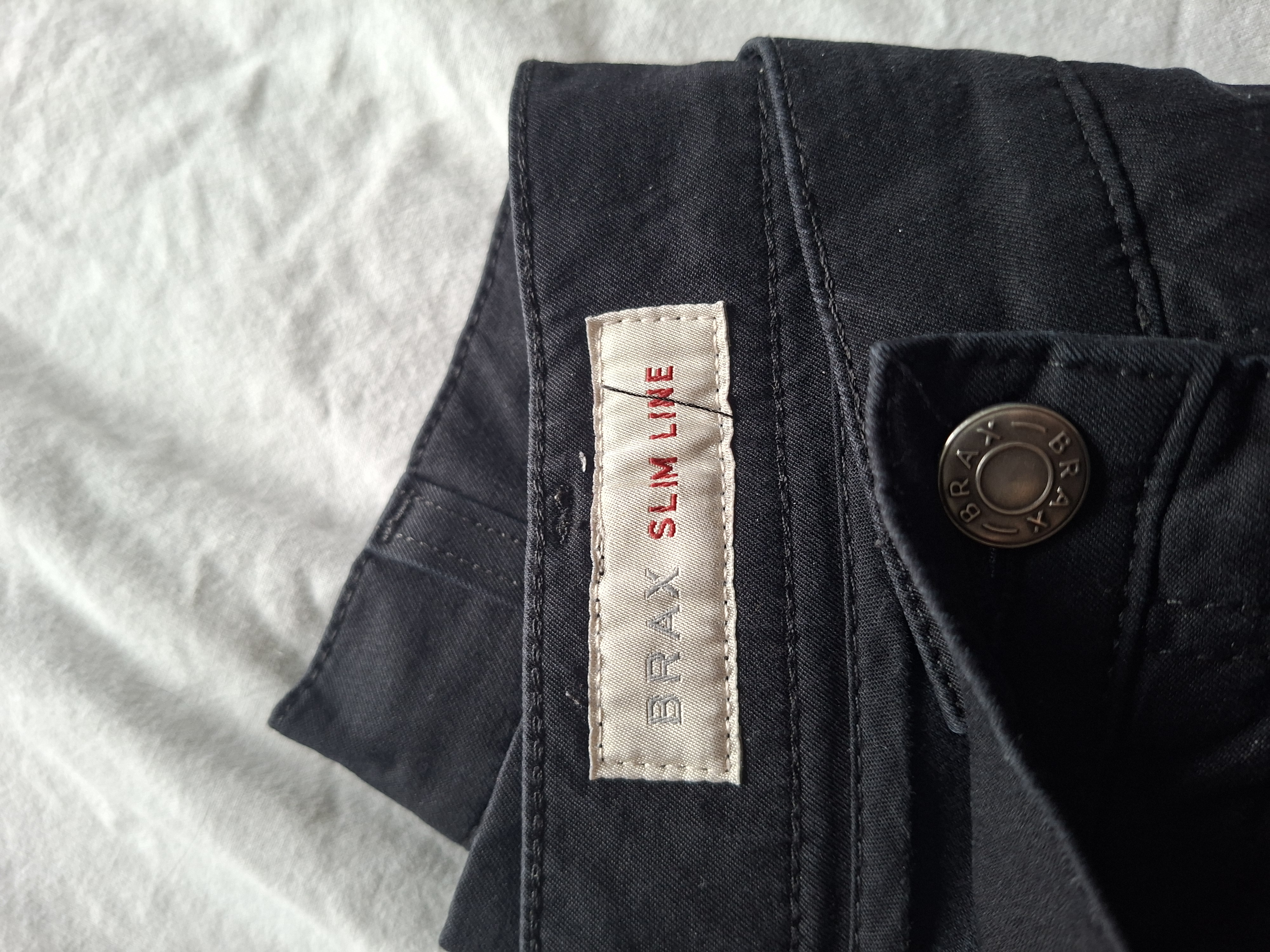 Brax Slim Line zwarte spijkerbroek