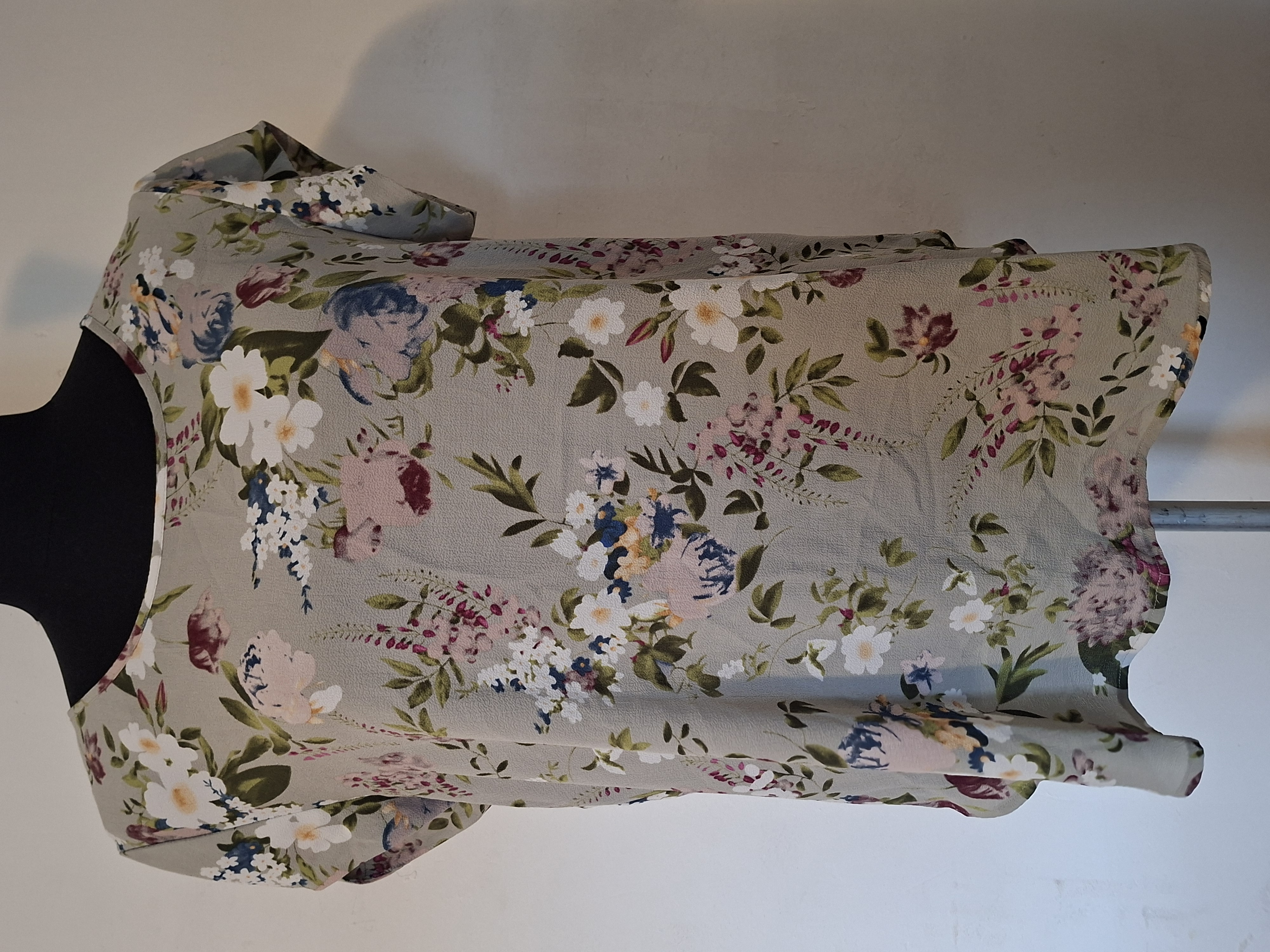 20260403_171933 ONLY Blouse met Bloemenprint