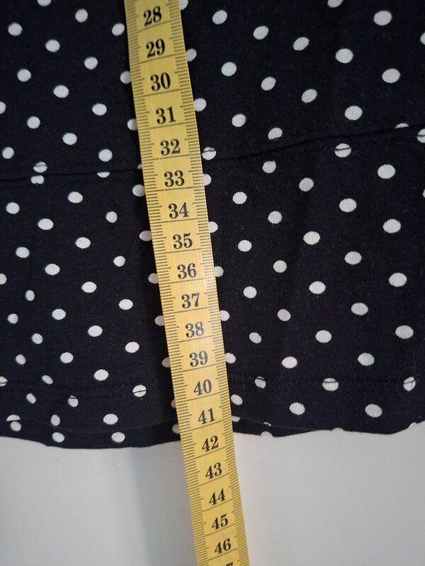 Zwart rokje met witte stippen