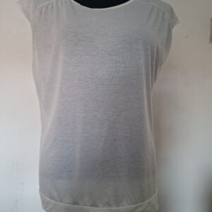 20260404_131115 Witte top met plooitjes