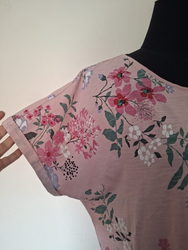 Janet & Joyce T-shirt met bloemenprint