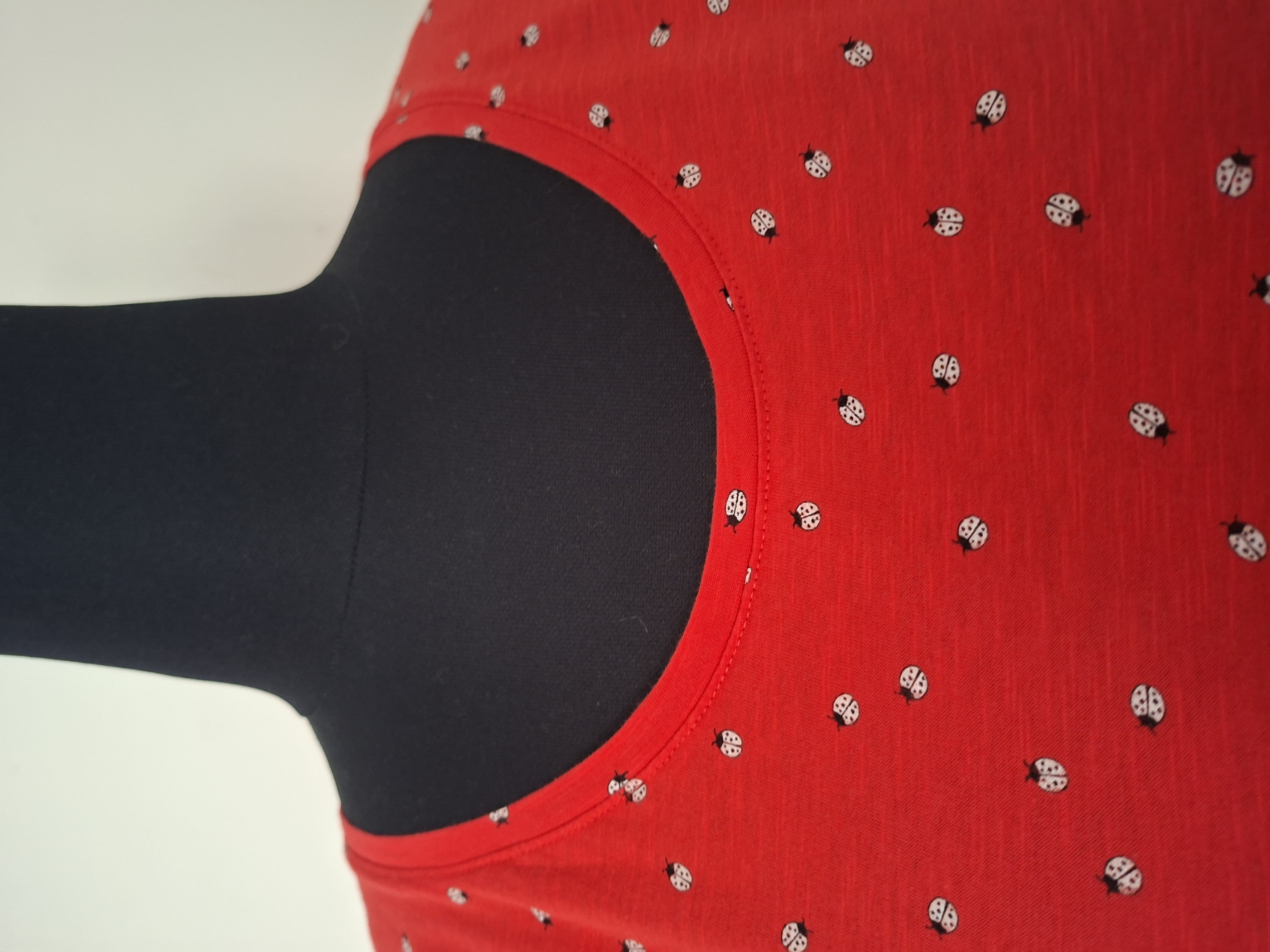 Yessica T-shirt met lieveheersbeestjesprint