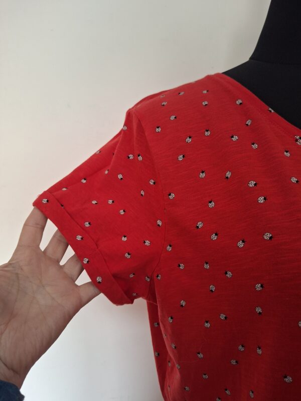 Yessica T-shirt met lieveheersbeestjesprint