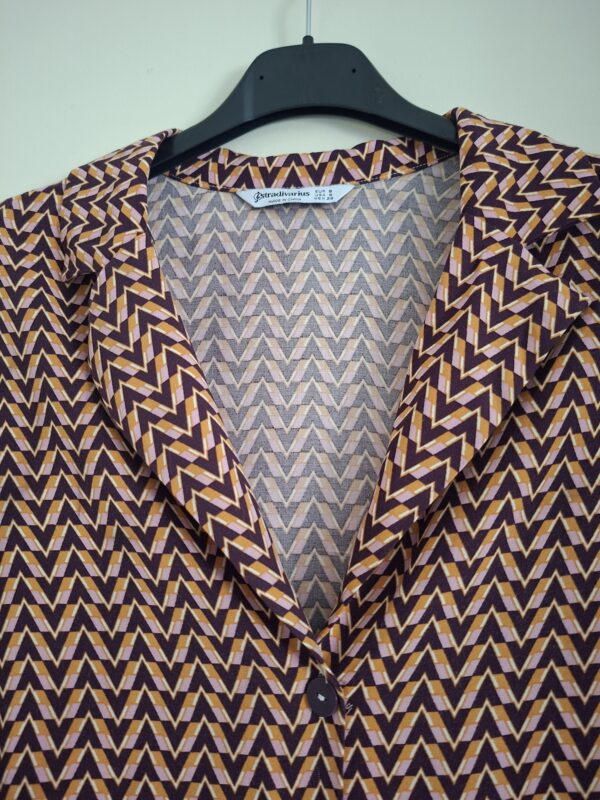 20260404_143954 Stradivarius Cropped Blouse met Zigzag Print