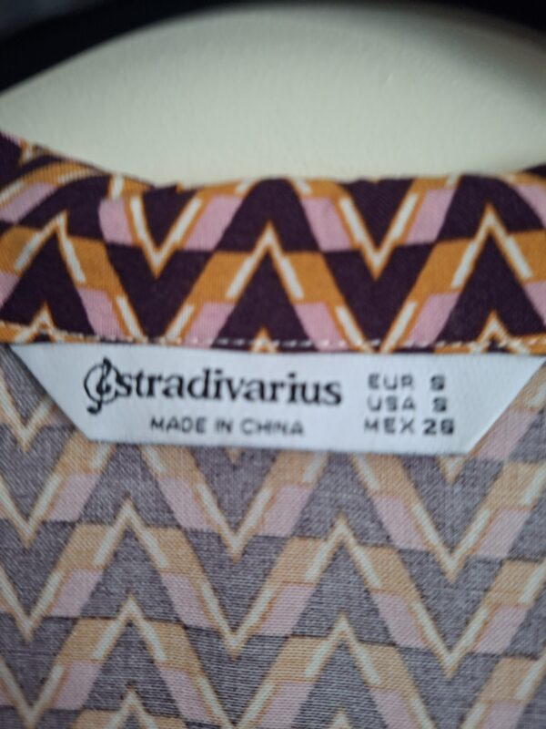 20260404_144003 Stradivarius Cropped Blouse met Zigzag Print