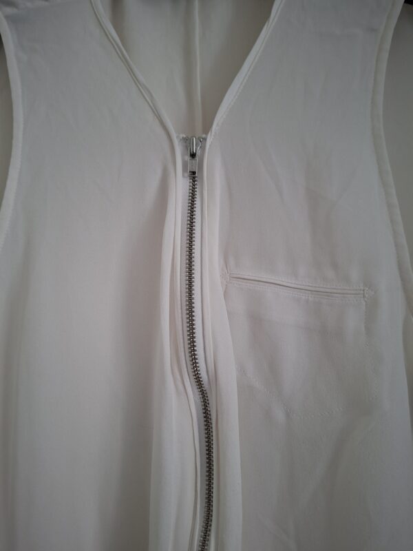 The Kooples mouwloos blouse wit met rits