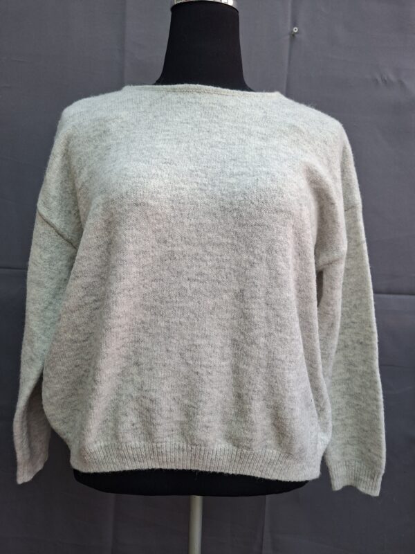 Peace & Love trui crème met openrug en strikken