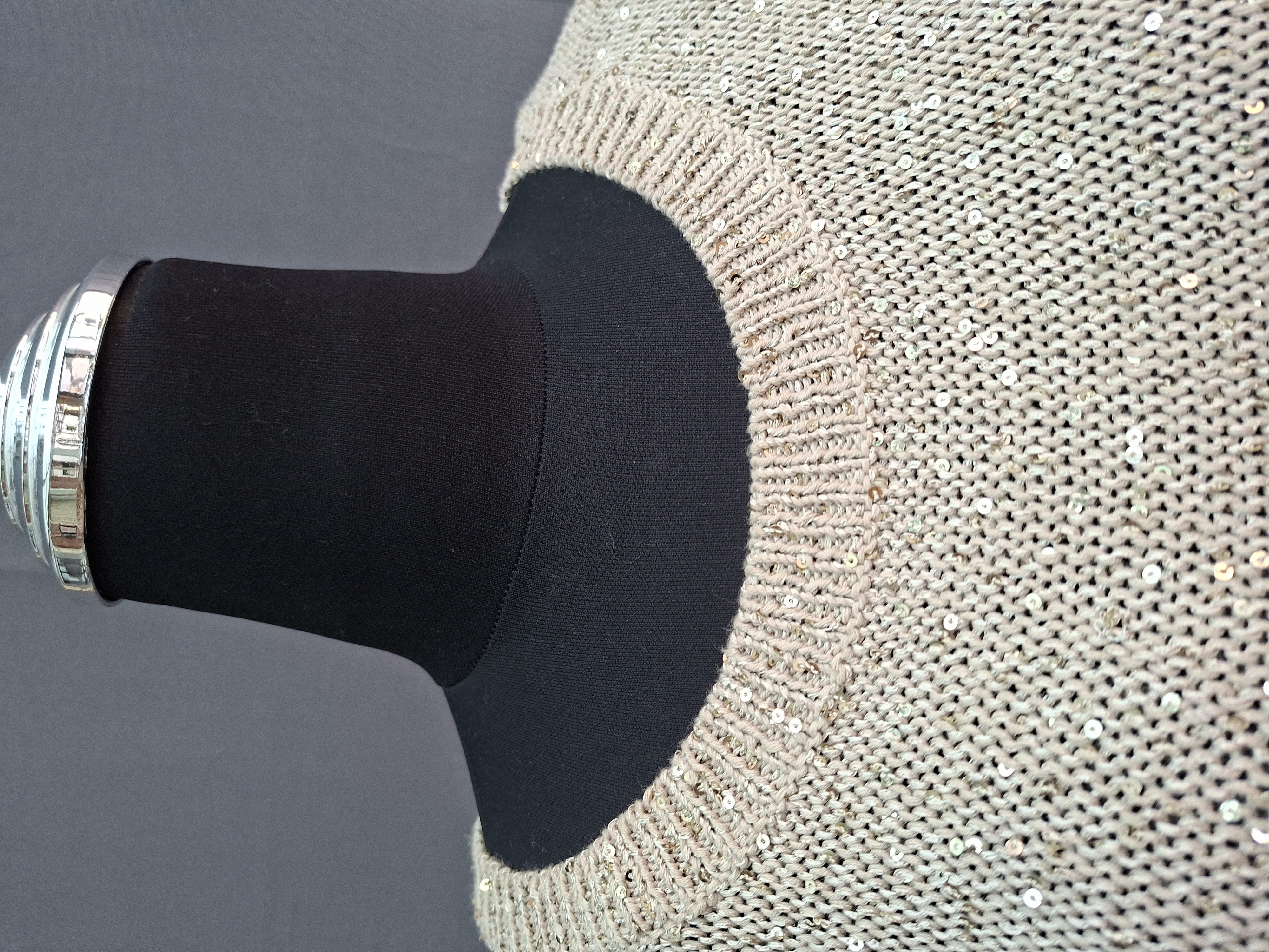 Tommy Hilfiger gebreide trui beige met zilveren lovertjes